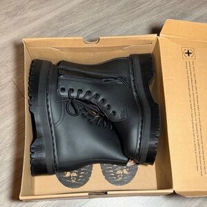 Dr. Martens V Jadon II Mono Platform boots